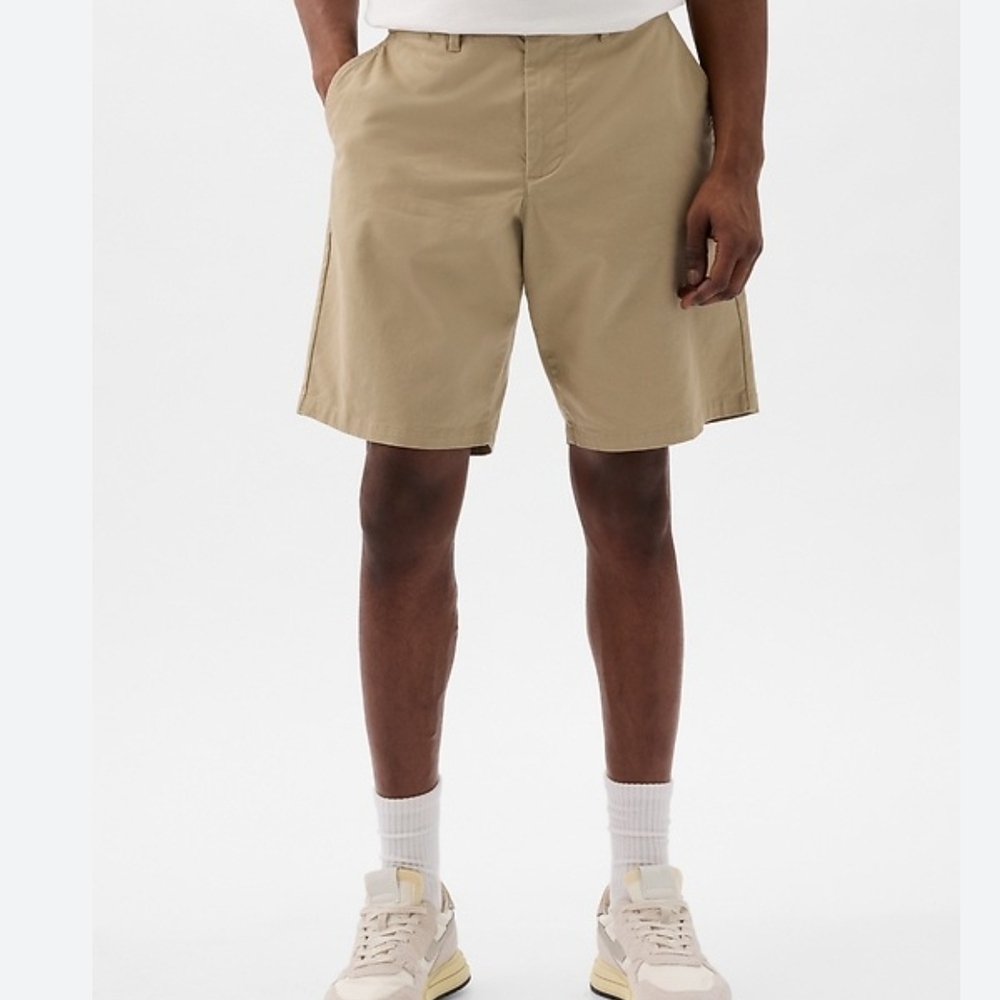 Gap Men's  Shorts 10" Essential Khaki Size 38 - Picture 2 of 13